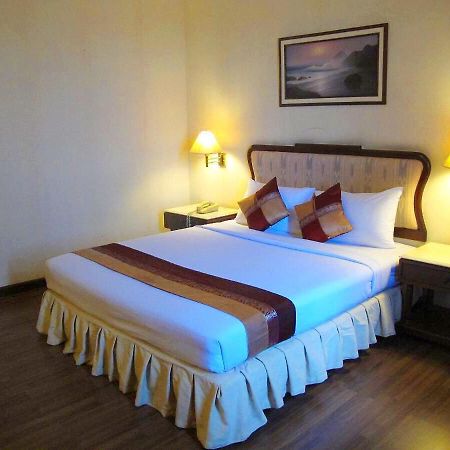 Lee Gardens Hotel Хатъяй Экстерьер фото