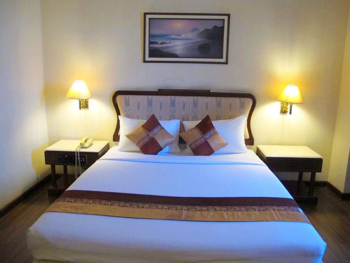 Lee Gardens Hotel Хатъяй Экстерьер фото