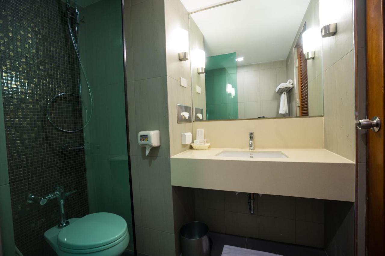Lee Gardens Hotel Хатъяй Экстерьер фото
